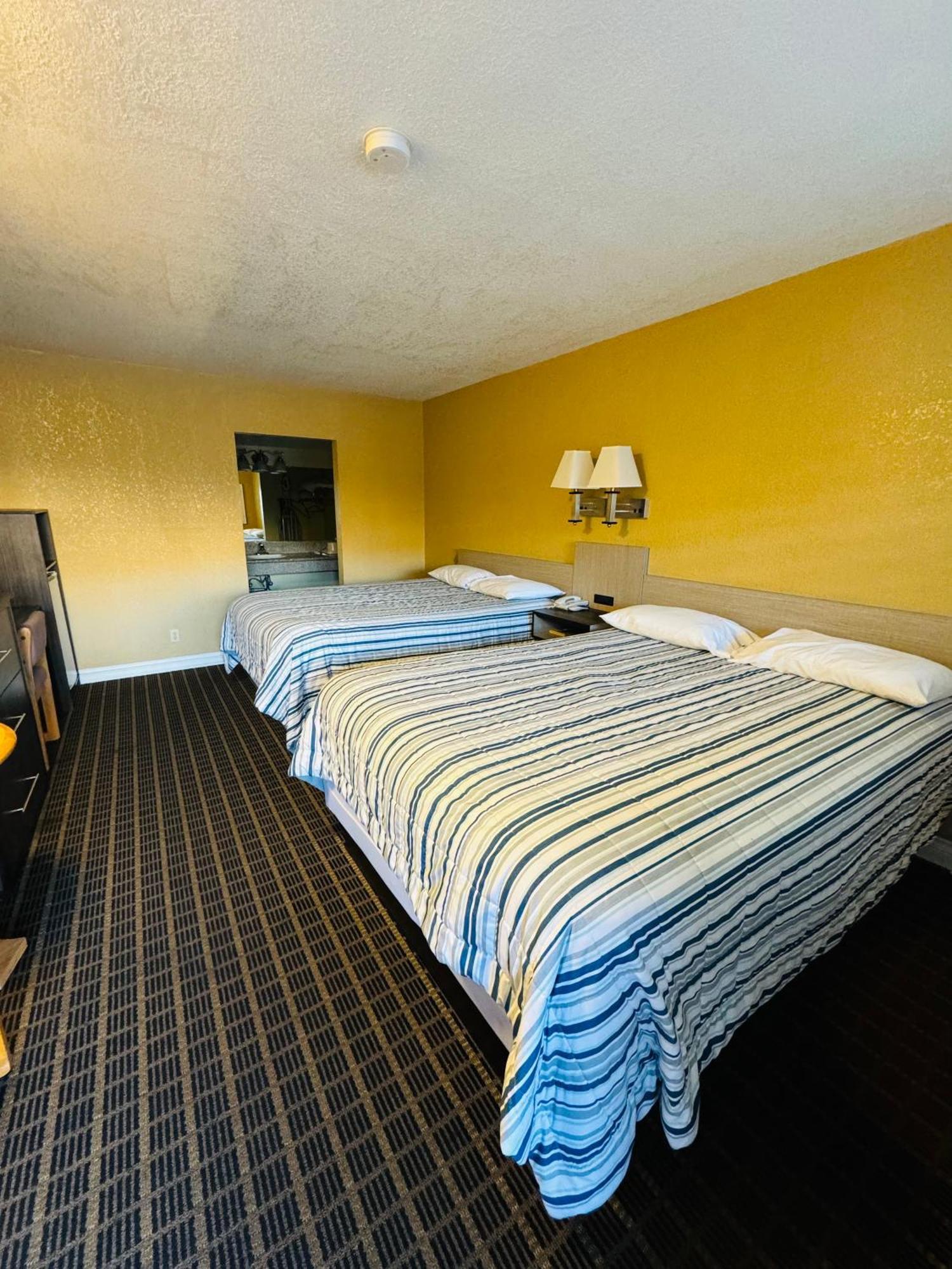 Mount Whitney Motel Lone Pine Exteriér fotografie